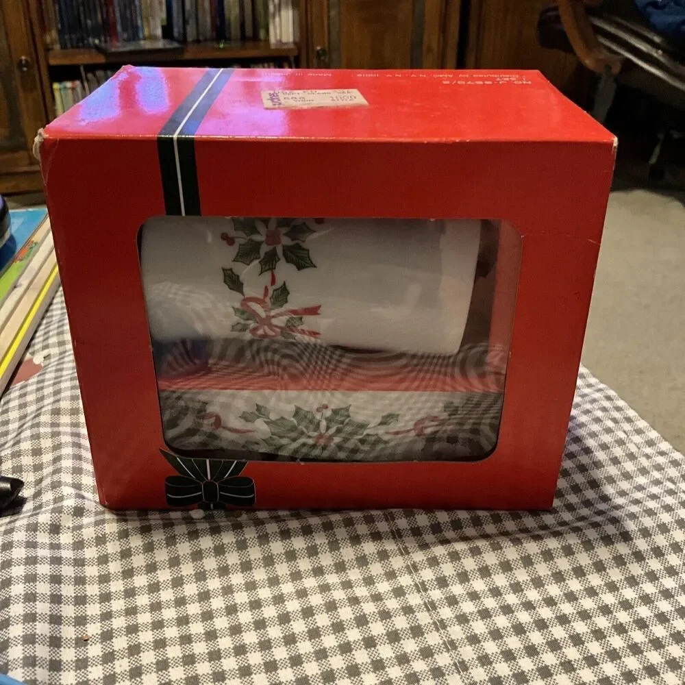 Vtg Christmas Holiday Ceramic Soap dish and Cup Made In Japan